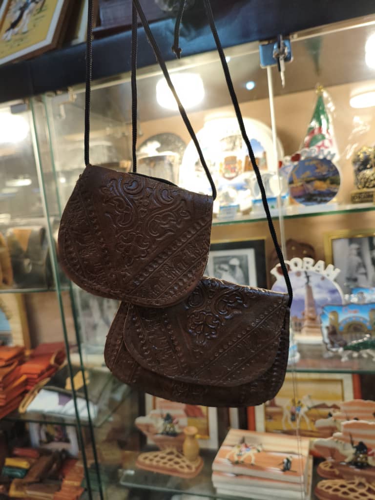 Boîte Ronde Gravée – Artisanat Traditionnel Algérien