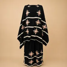 Robe kabyle noire brodée fleurs multicolores